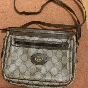 Vintage Gucci crossbody bag